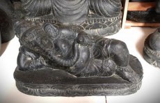 Ganesha stenen beeld (liggend) - 57 cm