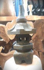 Stenen pagode / tuinlamp - 40 cm