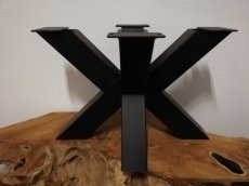 Metalen poten voor lage tafels - Model "Matrix (kort)"