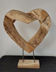 Teak sculpture "hartje" Teak sculpture "hartje"